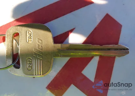 2001 Toyota Camry Ce из США, поврежденный, VIN 4T1BG22K01U093090